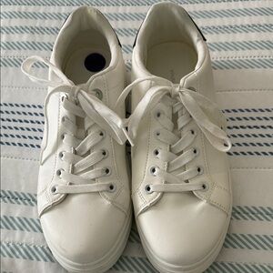 White Madden Girl Lace-Up Sneakers